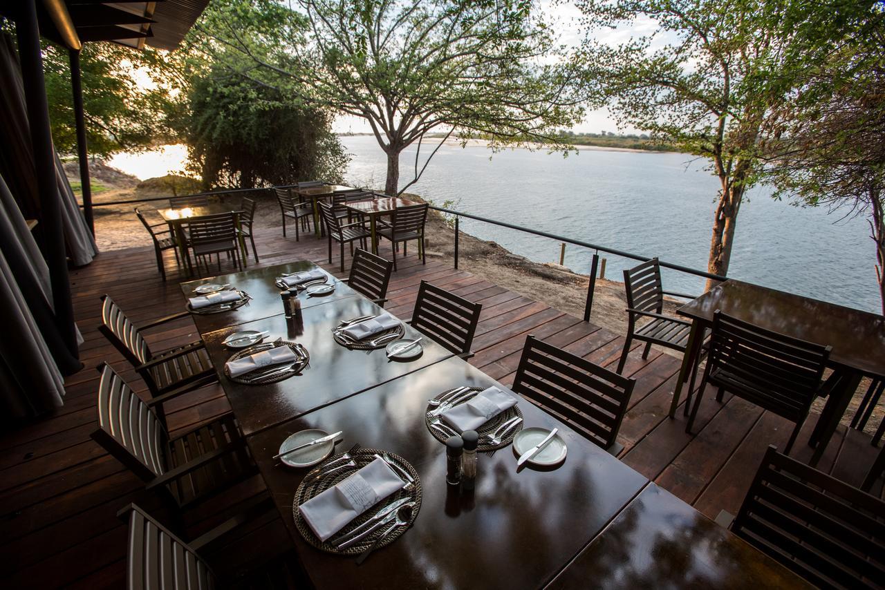Zambezi Mubala Lodge カティマ・ムリロ エクステリア 写真