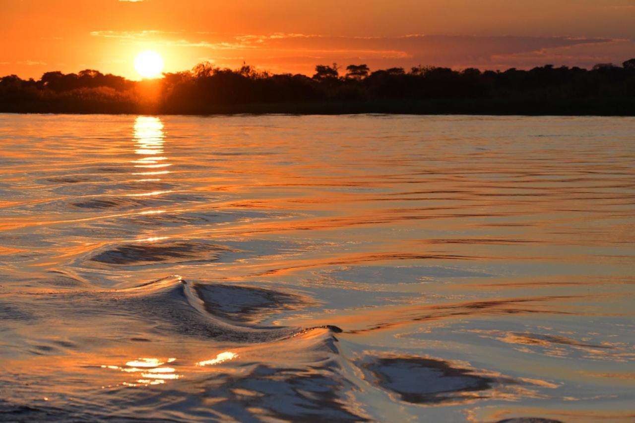 Zambezi Mubala Lodge カティマ・ムリロ エクステリア 写真